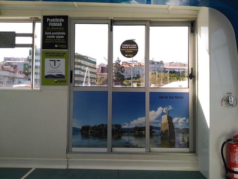 Vinilo de ventana — San Simón